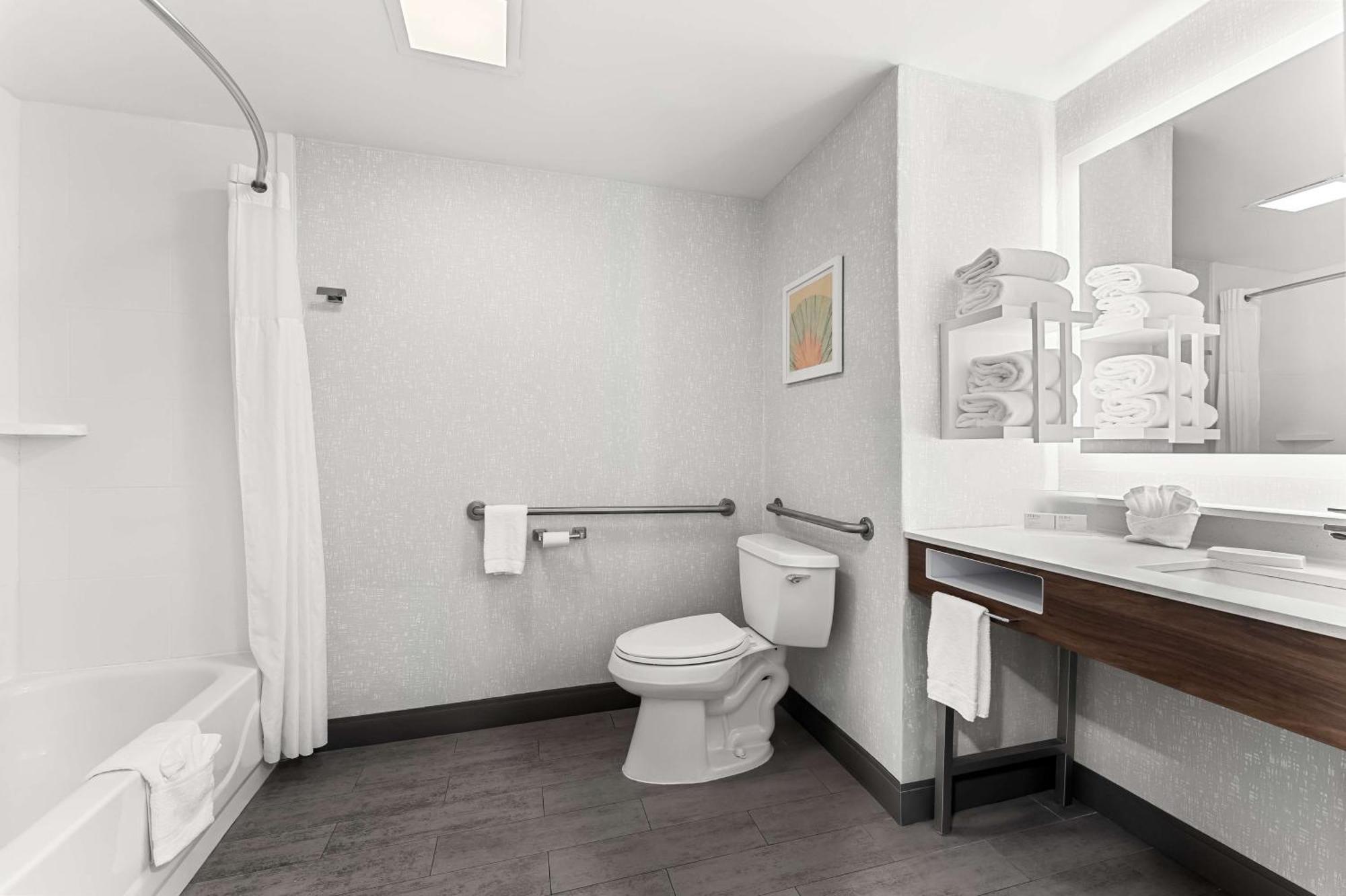 Hampton Inn Stroudsburg Poconos Экстерьер фото